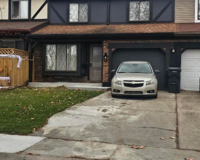 2 Bedroom 2BA 2001 ft Condo For Sale in Flint, MI