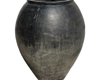 Large Black Tulip Earth Ware Pot Planter