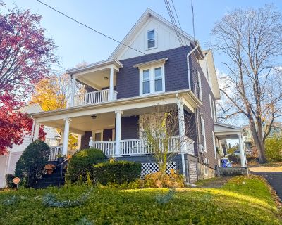 2 Bedroom 1BA 1100 ft Apartment For Rent in Danbury, CT