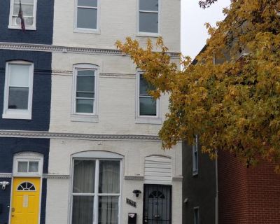 1624 W Lexington Street. Property for Rent in Baltimore, MD for $1,800 with 4 bedrooms and 2 full baths. This property was built in 1920.. Enjoy this newly renovated 4 bedroom town house. Property has 2 newly renovated bathrooms, new luxury Vinyl Flooring. Newly newly painted and plastered walls. The kitchen is newly renovated with brand new granite countertops, New Cabinets and New stainless s...