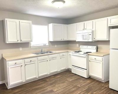 2 Bedroom 1BA 977 ft Pet-Friendly Apartment For Rent in Shelbyville, TN