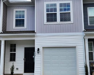 3 Bedroom 2BA 1500 ft Apartment For Rent in Luray, VA