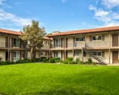 2 Bedroom 1BA 850 ft² Pet-Friendly Apartment For Rent in Tustin, CA Tustin Parc Apartments