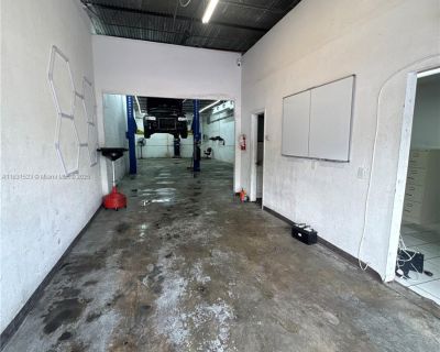 Commercial Property For Rent in Opa Locka, FL