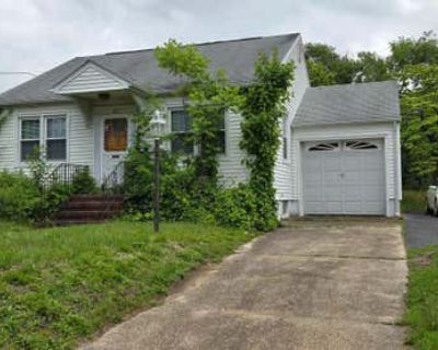 2 Bedroom 1BA 1296 ft Single Family Home For Sale in MOORESTOWN, NJ