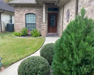 Lana (Has a House) on iROOMit. Room in the 1 Bedroom 1BA House For Rent...