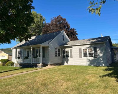 3 Bedroom 1BA 2126 ft Single Family House For Sale in Prairie du Chien, WI