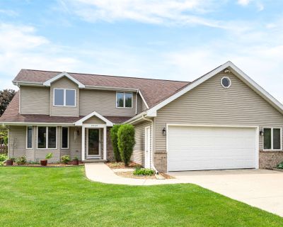 3 Bedroom 2BA 2369 ft Single Family House For Sale in Appleton, WI