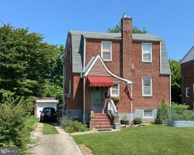 4 Bedroom 3BA 2528 ft Single Family Home For Sale in BALTIMORE, MD