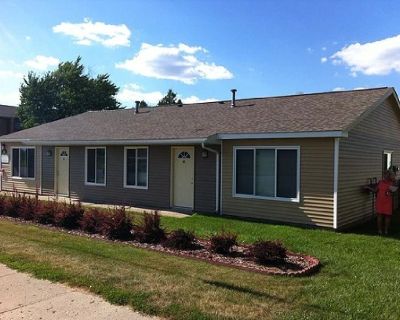 Looking for an apartment that is close to campus that allows animals, has stainless steel appliances, great location, 24 hour maintenance, trash, water, onsite washing?? Look no further, Broomfield Village has a three bedroom calling your name. This apartment is perfect size for you. If wanted two people to shared this apartment rent is $450.