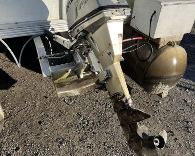 1996 Crest Pontoons 22 sport 40 fish