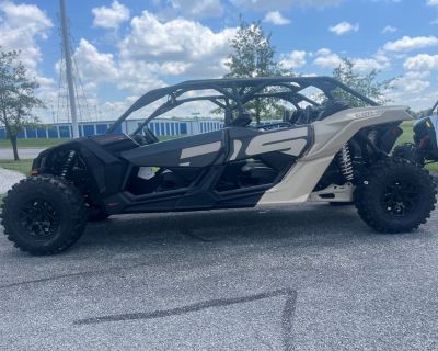 2023 Can-Am Maverick X3 MAX DS Turbo Desert Tan & Carbon Black