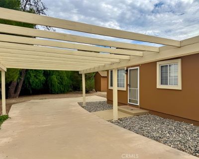 2 Bedroom 2BA 742 ft Apartment For Rent in Menifee, CA