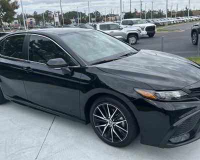 Used 2024 Toyota Camry SE