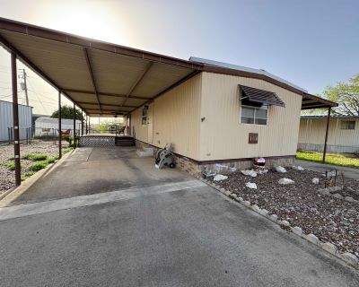 2 Bedroom 1BA 984 ft Single Family House For Sale in Zapata, TX