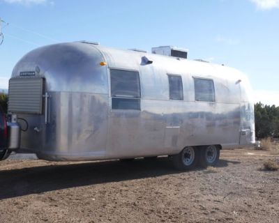 Airstream 24ft tradewind