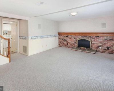 3141 Ironhorse Drive. Property for Rent in Woodbridge, VA for $1,600 with 4 bedrooms and 3 full baths. This 3,724 square foot property was built in 1980 on a lot size of 0.24.. 1BR / 1Ba huge portion, whole lower level of a split-level single-family house available right now. Showing available now. application fee details: apartment laundry on site, no smoking, street parking. A very well-lit l...