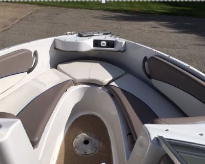 2001 Four Winns 180 F/S LE Boat, Trailer and Outboard Motor Package