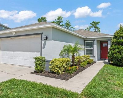 3 Bedroom 2BA 1355 ft Apartment For Rent in Davenport, FL