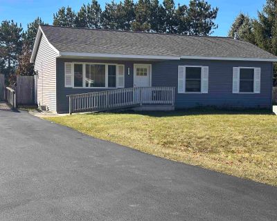 3 Bedroom 1BA 1008 ft Single Family House For Sale in Traverse City, MI