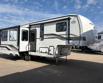 2025 Forest River Sabre 25RLS