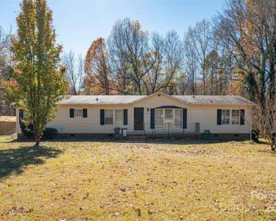 3 Bedroom 2BA 1919 ft Single Family Home For Sale in STANLEY, NC