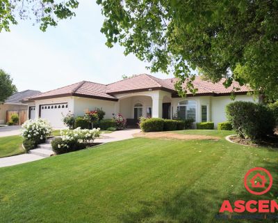 3 Bedroom 2BA 2080 ft Pet-Friendly House For Rent in Bakersfield, CA