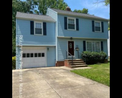 4 Bedroom 1BA 1462 ft Pet-Friendly Apartment For Rent in Lyndhurst, OH