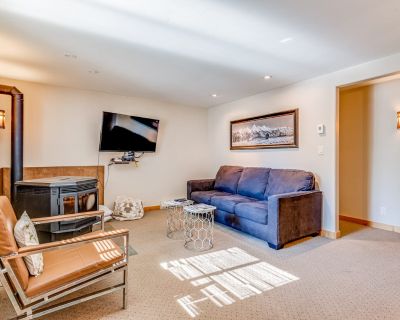 2 Bedroom 1BA Condo Vacation Rental in Tensleep B9, Teton Village, WY