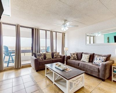 2 Bedroom 1BA Condo Vacation Rental in Fairway Villa #204, Corpus Christi, TX