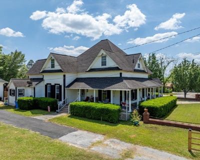 E Willis St, Sycamore, Home For Sale