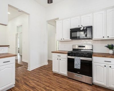 3515 Winnie St Unit B. Fully renovated upstairs unit in a remodeled duplex offering 2 bedrooms and 1 bathroom. This unit features high ceilings, laminate wood flooring, and a bright, open layout. The kitchen has been completely updated with new cabinetry, countertops, and appliances. The bathroom has also been fully renovated with modern finishes. Additional upgrades include fresh interior pain...