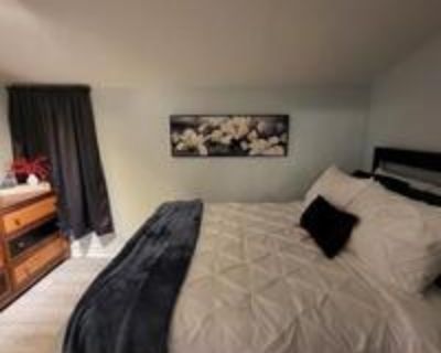 Stylish 1BR in Uptown s Parade Box! Fully furnished with all-inclusive utilities, Wi-Fi & pest control. Near Children s Hospital (2 mi), Tulane & Loyola, and just 4 mi to the historic French Quarter. Perfect for medical pros, corporate guests & university staff/students. The space Furnished 1BR/1BA in Uptown Parade Box Walk to Parades, Universities & Hospitals Description: Live like a local in ...