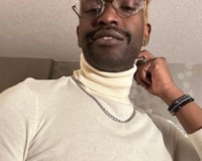 I'm looking for a room or a roommate, Read more about me on Diggz