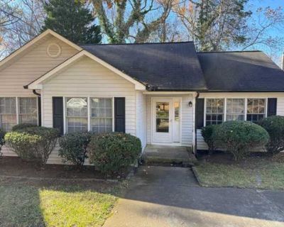 3 Bedroom 2BA 1209 ft Pet-Friendly Apartment For Rent in Kannapolis, NC