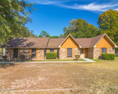 3 Bedroom 2BA 2098 ft Single Family House For Sale in Gulfport, MS