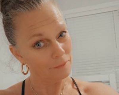 Kimberly, 55 years, Female. Looking in: Flowery Branch, Hall County, GA