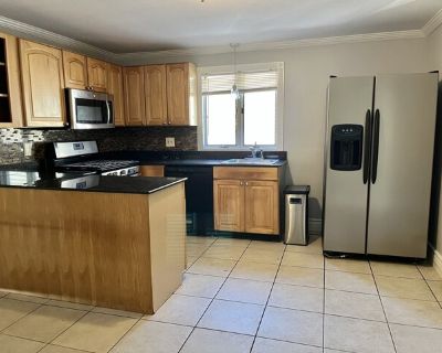 265 Sylvan St. Total renovated 3 bedrooms apartment, living room, eat-in kitchen, one parking, 1st floor electricity and gas included in the rent. no pets,no smoking. easy to show close to shopping and mayor roads.. 3 Bedroom. 1.5 Bathroom. 1260 ft