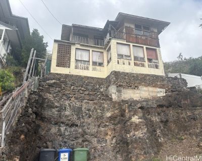 3 Bedroom 2BA 1332 ft Single Family Home For Sale in Honolulu, HI