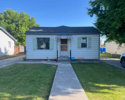 2 Bedroom 1BA 1026 ft Single Family House For Sale in Paul, ID