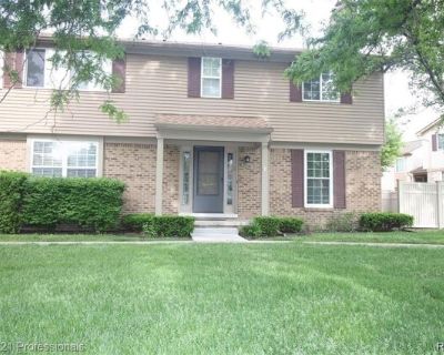 21141 E Glen Haven Cir Unit 34. Great rental in Novi with highly acclaimed Novi Schools! Clean and well maintained three bedroom unit condo features a spacious great room with fireplace, formal dining area, kitchen with nook, master suite with private bath and two walk-in closets, lots of storage/closets, second full bath and lav. Washer and dryer included. Newer ac and humidifier. Hardwood flo...