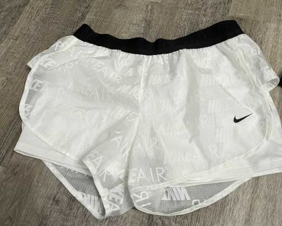 Nike Air dri- fit Tempo 2 in 1 shorts size medium