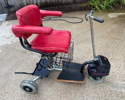 FREE - Vintage Lark XT Mobility Scooter (For Parts or Restoration)
