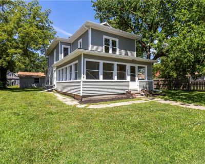 4 Bedroom 1BA 1984 ft Single Family House For Sale in Ottawa, KS