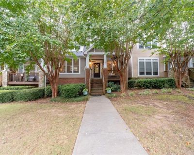 4 Bedroom 3BA 3308 ft Townhouse For Sale in Roswell, GA