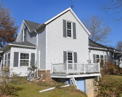 4 Bedroom 1BA 1729 ft Single Family House For Sale in Birdseye, IN