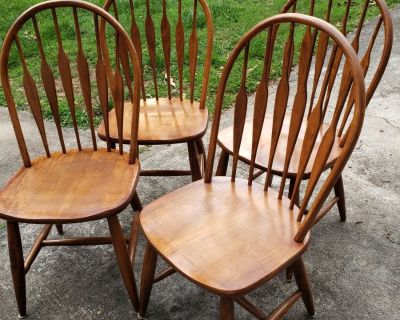 FS/FT Kitchen/Dining Set 4 Windsor Oak Featherback Chairs