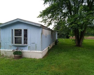 2 Bedroom 1BA 980 ft Mobile Home For Sale in Morristown, IN