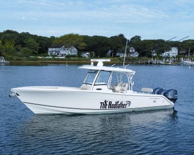 Cobia 344 Center Console 2015