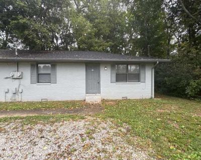 2 Bedroom 1BA 930 ft Pet-Friendly Apartment For Rent in Manchester, TN